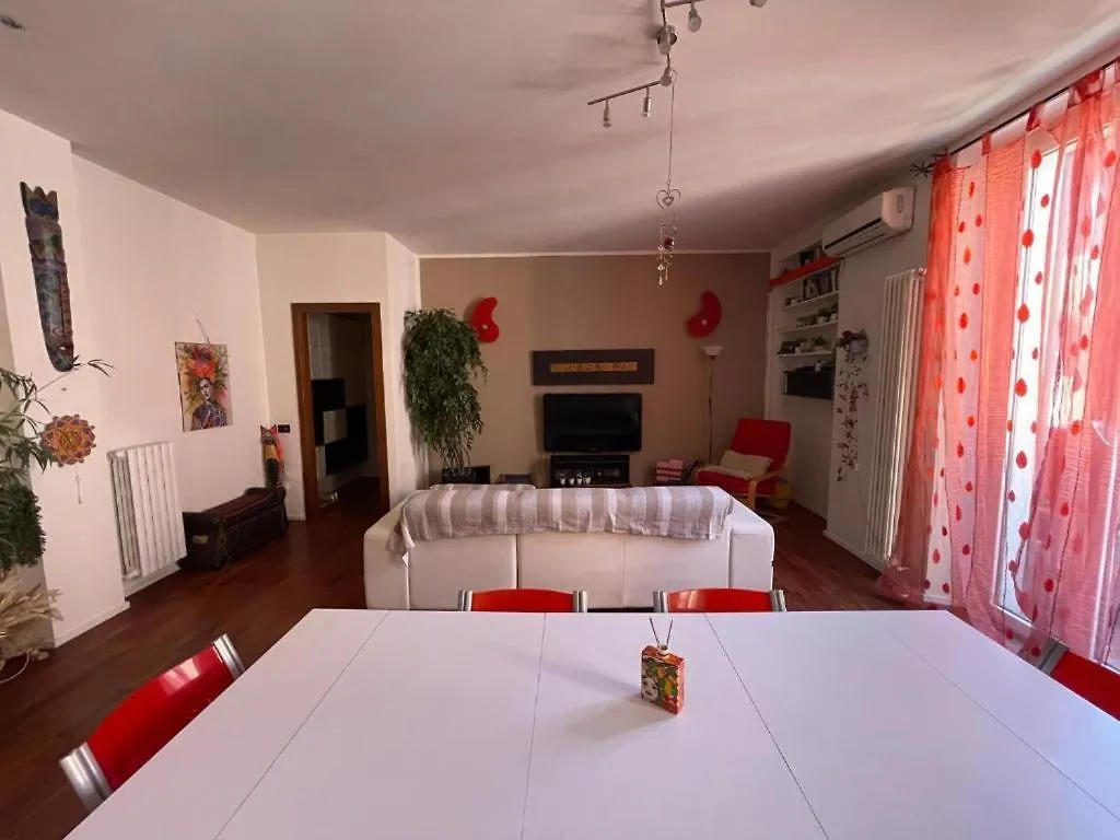 Apartamento Splendido E Silenzioso Bilocale Vicino San Babila-M4 Dateo Milán
